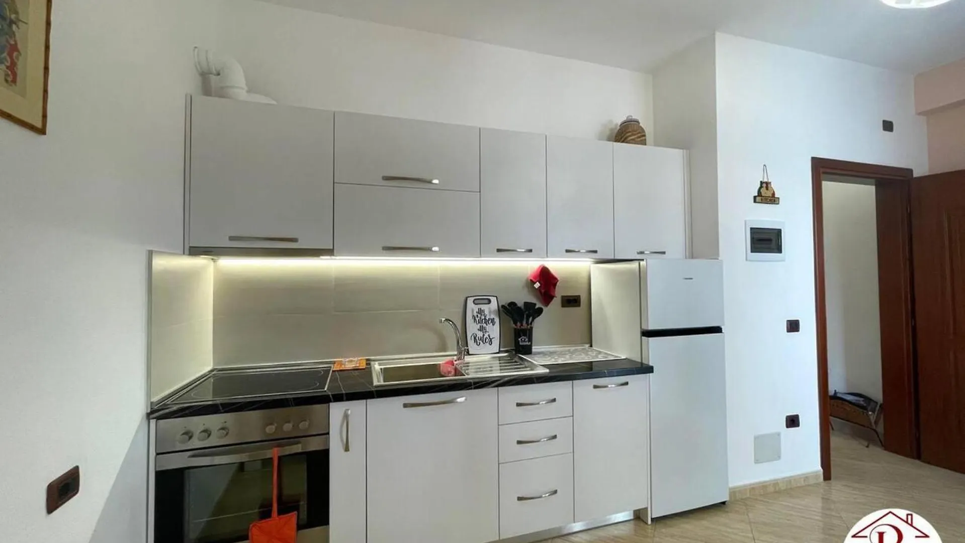 Spacious Apartment With 1 Bedrooms And Separate Ki Durres