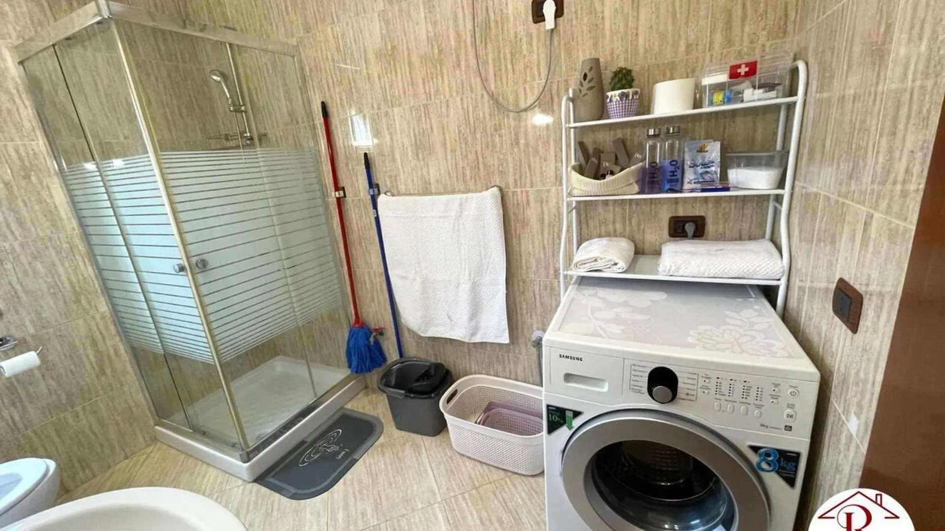 Spacious Apartment With 1 Bedrooms And Separate Ki Durres