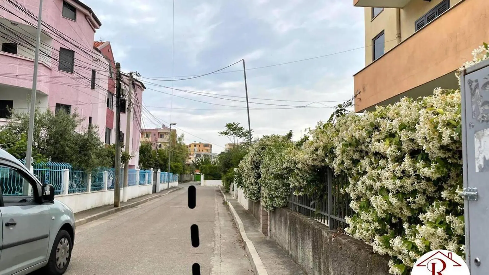 Spacious Apartment With 1 Bedrooms And Separate Ki Durres