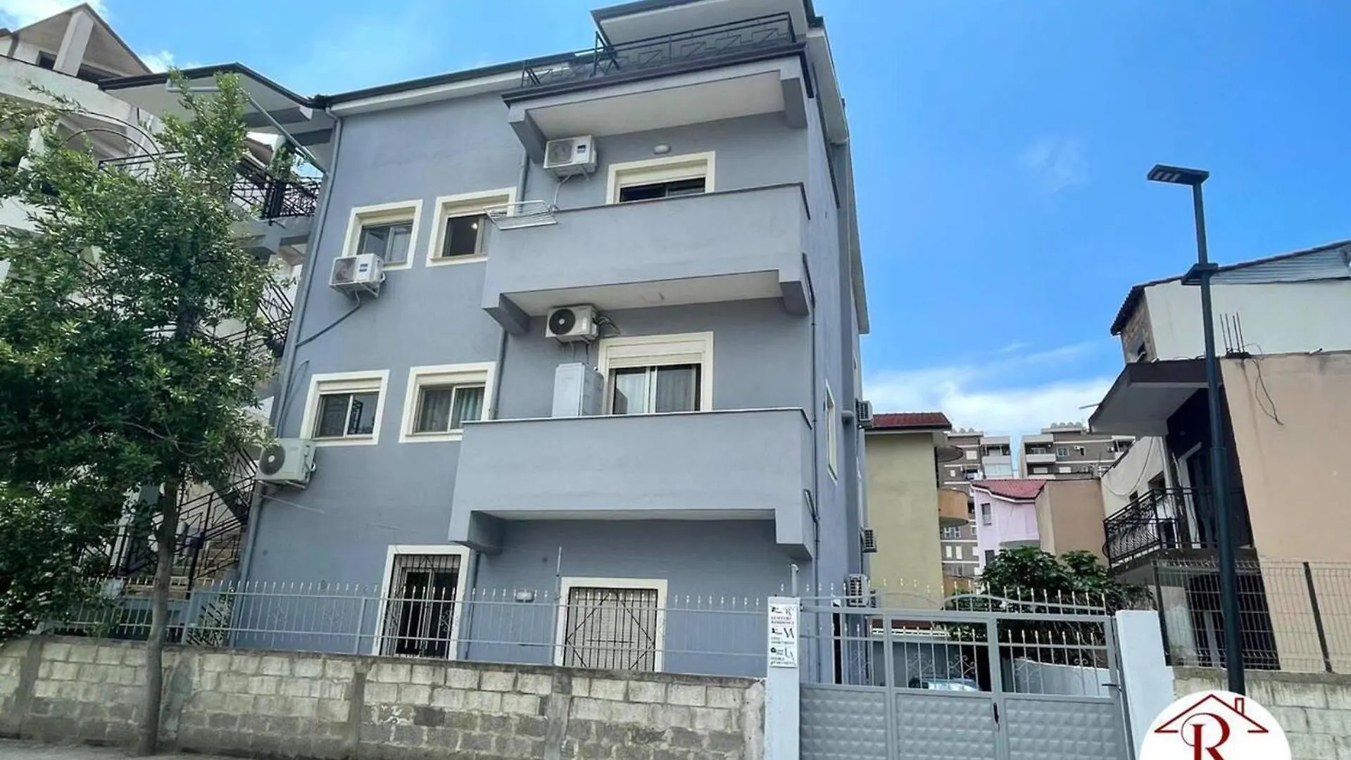 Spacious Apartment With 1 Bedrooms And Separate Ki Durres