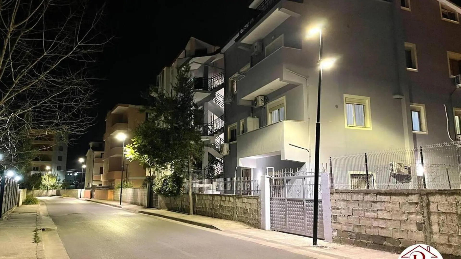 Spacious Apartment With 1 Bedrooms And Separate Ki Durres